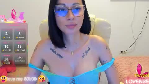 kisssnicol online show from 2, 10, 2025