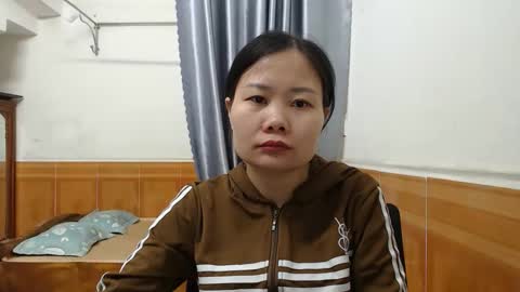 kitti_baby2x online show from 3, 2, 2026