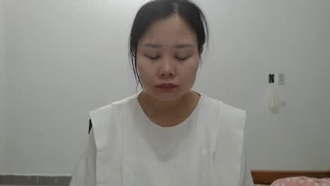 kitti_baby2x online show from 18, 4, 2026