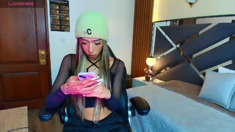 Snapshot of kittie_vixen chatting on 25, 4, 2026 Kittie Vixen online show from 25, 4, 2026