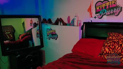 Kittie Purry online show from 26, 2, 2025