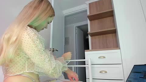 sophie online show from 14, 3, 2026