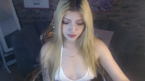 kitty_fox_b online show from 18, 1, 2025