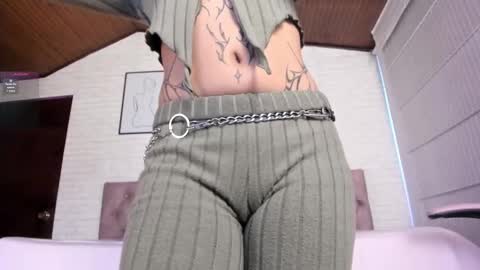 Snapshot of kitty_pam chatting on 3, 10, 2025 Kitty online show from 3, 10, 2025