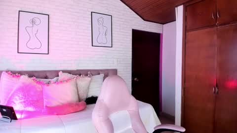 Snapshot of kitty_pam chatting on 11, 1, 2026 Kitty online show from 11, 1, 2026