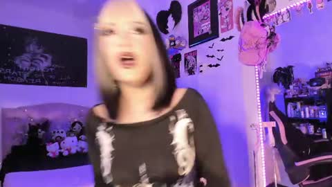 Kitty Goth  online show from 17, 7, 2026
