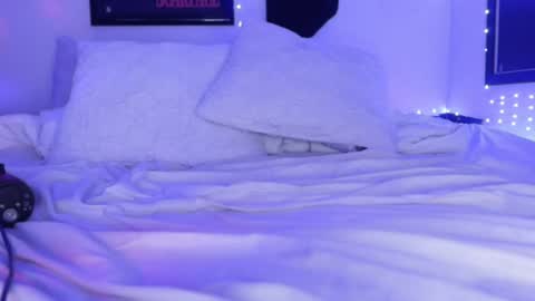 Snapshot of kittykay86 chatting on 18, 1, 2025 Bella Blue BBW online show from 18, 1, 2025