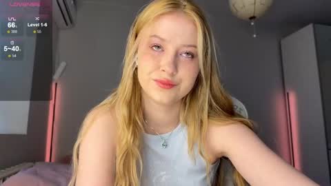 Snapshot of kittyloffe chatting on 19, 5, 2026 Monika online show from 19, 5, 2026