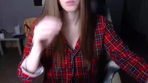 Snapshot of kittylovemoon chatting on 27, 4, 2026 KittyloveMoon online show from 27, 4, 2026