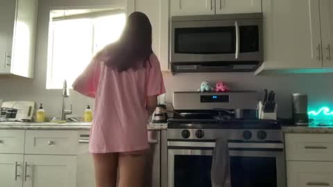 Snapshot of kittypurr79 chatting on 10, 4, 2026 kittypurr79 online show from 10, 4, 2026