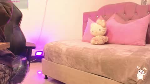 Kitty  online show from 30, 11, 2025