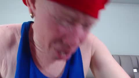 Snapshot of kittywhiteass chatting on 21, 9, 2025 kittywhiteass online show from 21, 9, 2025