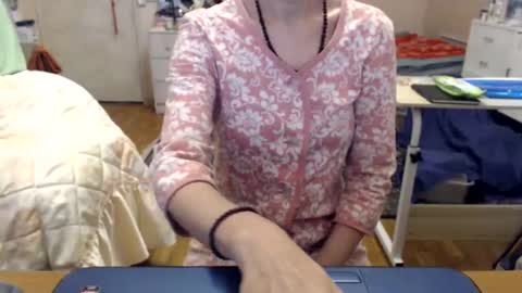 KiuminBerry online show from 2, 11, 2025