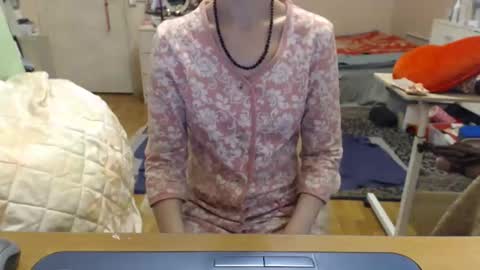 KiuminBerry online show from 3, 12, 2025