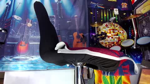 Snapshot of kiveuxmakeu chatting on 8, 1, 2025 kiveuxmakeu online show from 8, 1, 2025