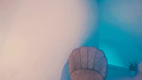 Little piece of fruit online show from 25, 12, 2024