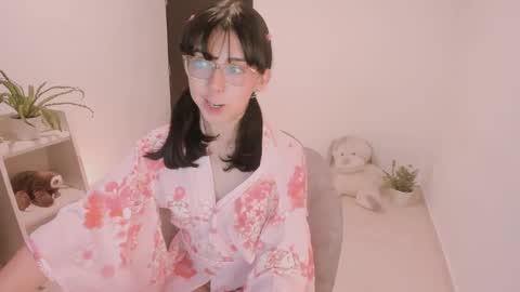 Little piece of fruit online show from 15, 1, 2025