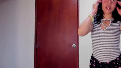 kiwi_mmm online show from 11, 1, 2025