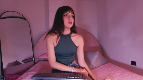 Snapshot of kkira_doll chatting on 26, 4, 2026 Kkira online show from 26, 4, 2026