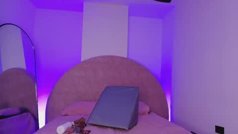 Snapshot of kkira_doll chatting on 7, 5, 2026 Kkira online show from 7, 5, 2026