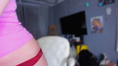 Snapshot of klementinagirl chatting on 14, 5, 2026 Klementinafanslyklementina6661 online show from 14, 5, 2026