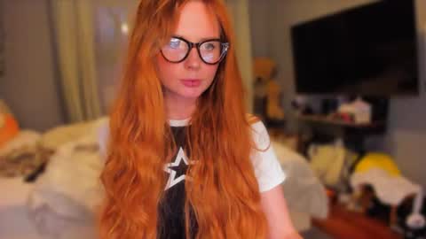 Snapshot of klementinagirl chatting on 26, 7, 2026 Klementinafanslyklementina6661 online show from 26, 7, 2026