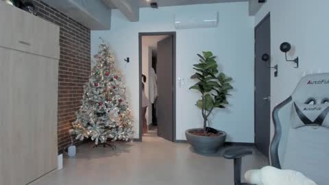 Christina online show from 22, 12, 2024