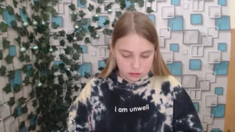 Snapshot of klerkarina chatting on 23, 12, 2024 klerkarina online show from 23, 12, 2024