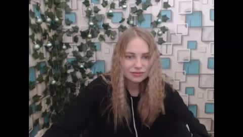 Snapshot of klerkarina chatting on 11, 1, 2025 klerkarina online show from 11, 1, 2025