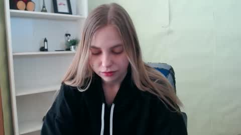 Snapshot of klerkarina chatting on 20, 2, 2025 klerkarina online show from 20, 2, 2025