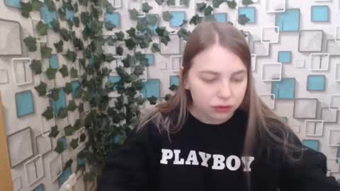 Snapshot of klerkarina chatting on 21, 2, 2025 klerkarina online show from 21, 2, 2025