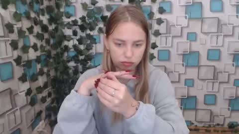 Snapshot of klerkarina chatting on 6, 10, 2025 klerkarina online show from 6, 10, 2025