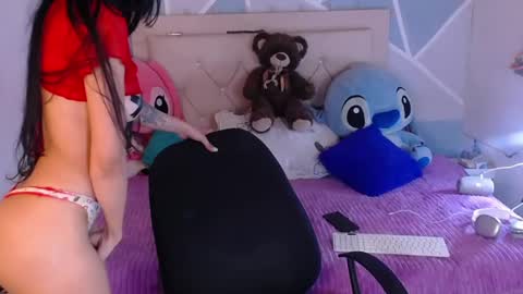 Snapshot of kloe_atlanta chatting on 4, 12, 2024 KLOE online show from 4, 12, 2024