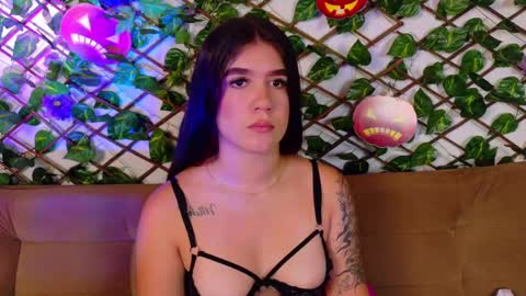 kloe_bella online show from 20, 10, 2025