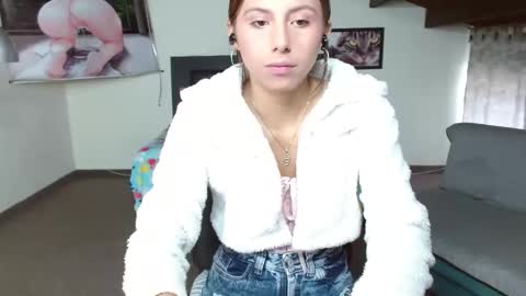 Snapshot of kloe_deker chatting on 6, 3, 2025 Kloe deker online show from 6, 3, 2025