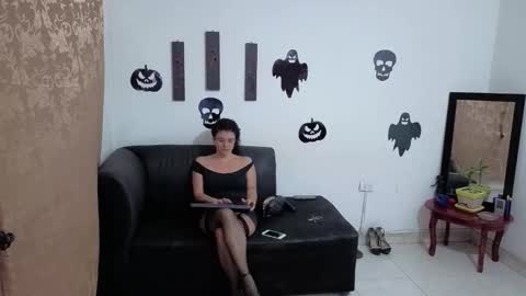 Kloe  online show from 23, 10, 2025