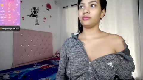 Snapshot of kloy_sech chatting on 19, 2, 2025 Valen online show from 19, 2, 2025