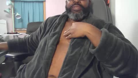 ChubbyBlkKing82 online show from 28, 1, 2025