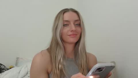 Snapshot of kmb25 chatting on 4, 3, 2026 kmb25 online show from 4, 3, 2026