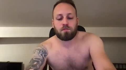 Snapshot of kobasic chatting on 1, 1, 2025 hugo online show from 1, 1, 2025