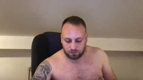 Snapshot of kobasic chatting on 26, 10, 2025 hugo online show from 26, 10, 2025