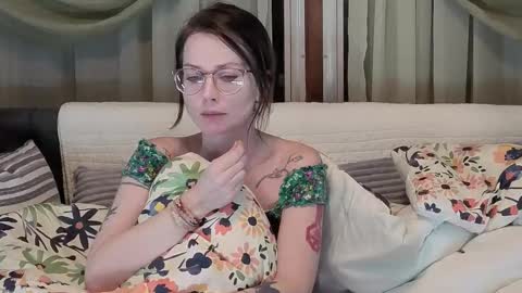 kohlbird online show from 4, 12, 2025