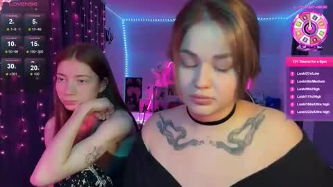 Snapshot of kokokolla chatting on 28, 11, 2025 Mia online show from 28, 11, 2025