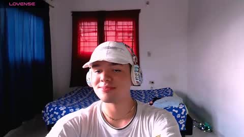 Snapshot of konnie_kardashian chatting on 15, 2, 2025 Klyie Online Mostly at 10pm-7am COL time online show from 15, 2, 2025