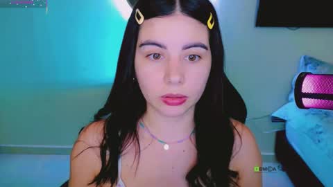 Snapshot of konygintonic chatting on 15, 12, 2025 YINI online show from 15, 12, 2025