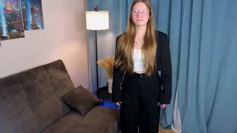 Snapshot of koolyquiser chatting on 12, 11, 2025 Jenna online show from 12, 11, 2025