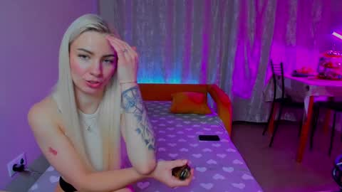 Snapshot of kratoslisandra chatting on 24, 1, 2025 Lisandra online show from 24, 1, 2025