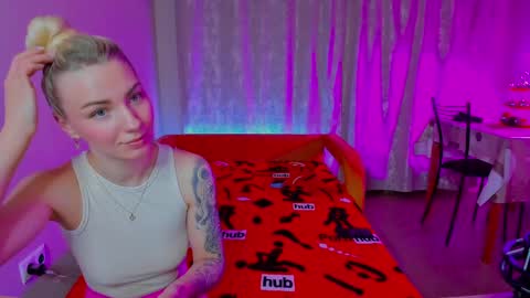 Snapshot of kratoslisandra chatting on 2, 3, 2025 Lisandra online show from 2, 3, 2025