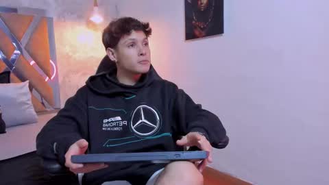 Kraven online show from 18, 10, 2025