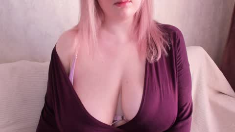 Snapshot of kriisrus chatting on 4, 1, 2025 KrisRus online show from 4, 1, 2025